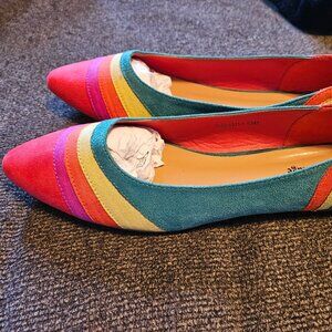 Unique Vintage Rainbow Flats new in box size 10